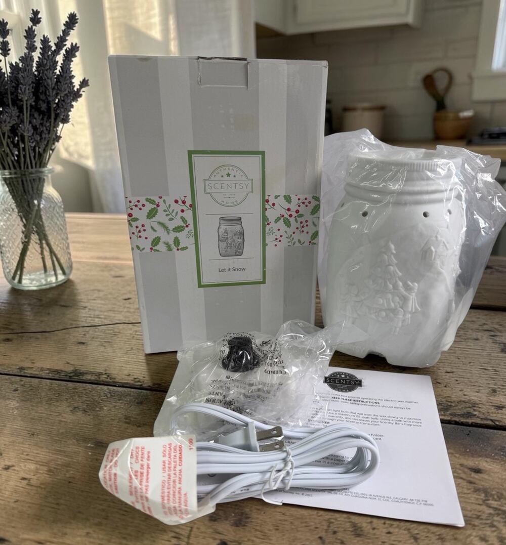 Retired Scentsy “Let It Snow” Jar Shaped Snow Seen On All Sides/ Lightning 2015